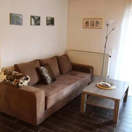 Lägenhet Ferienwohnung In Mit Garten, Grill Und Terrasse
